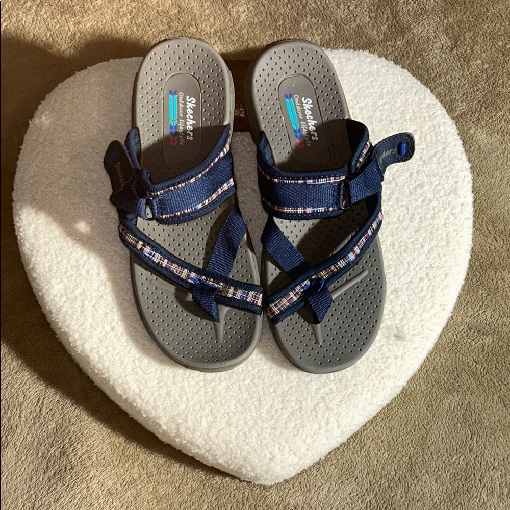 Skechers woman’s outdoor lifestyle